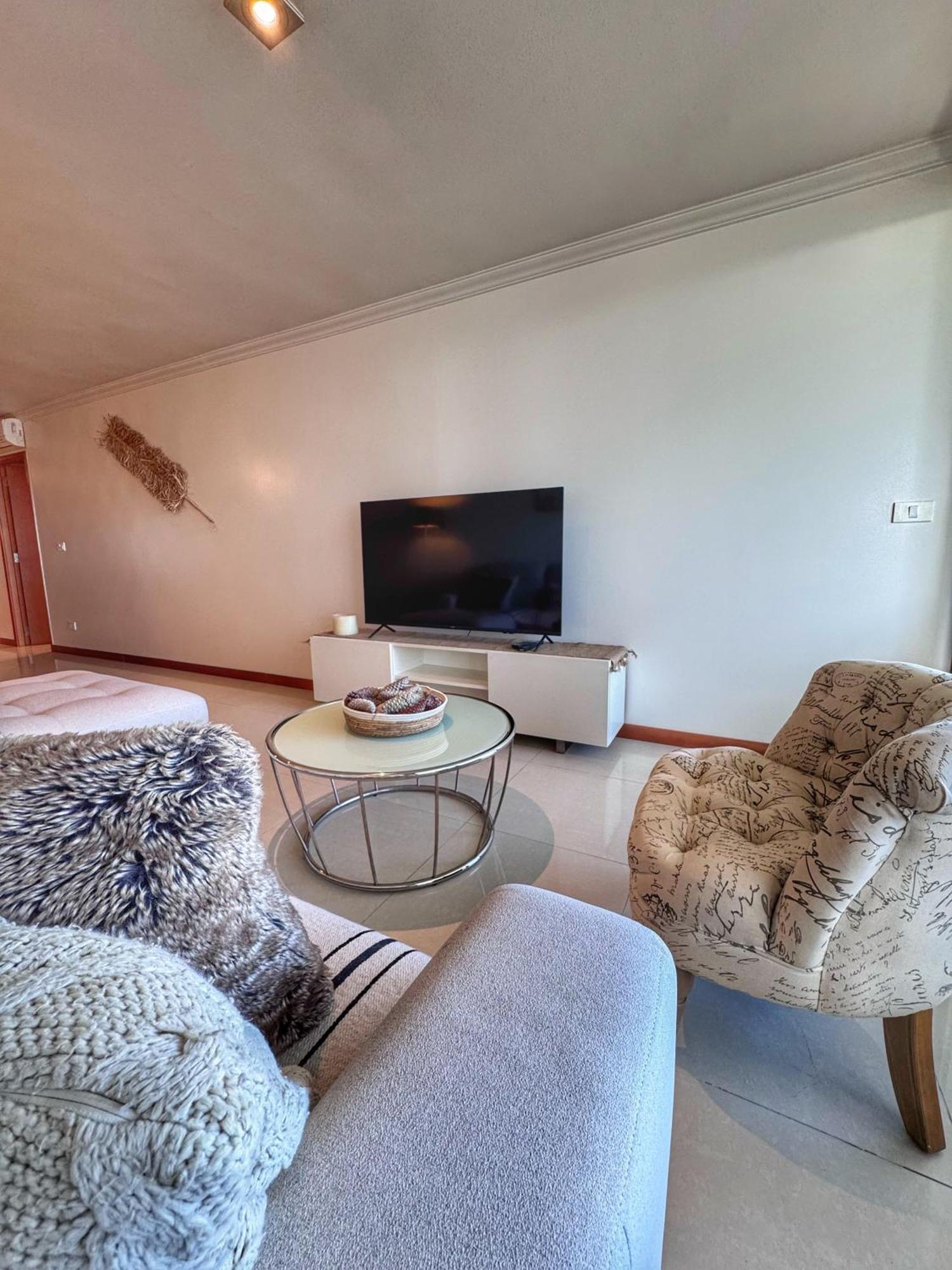 Apartamentos Torre Tressesenta Punta del Este Room photo