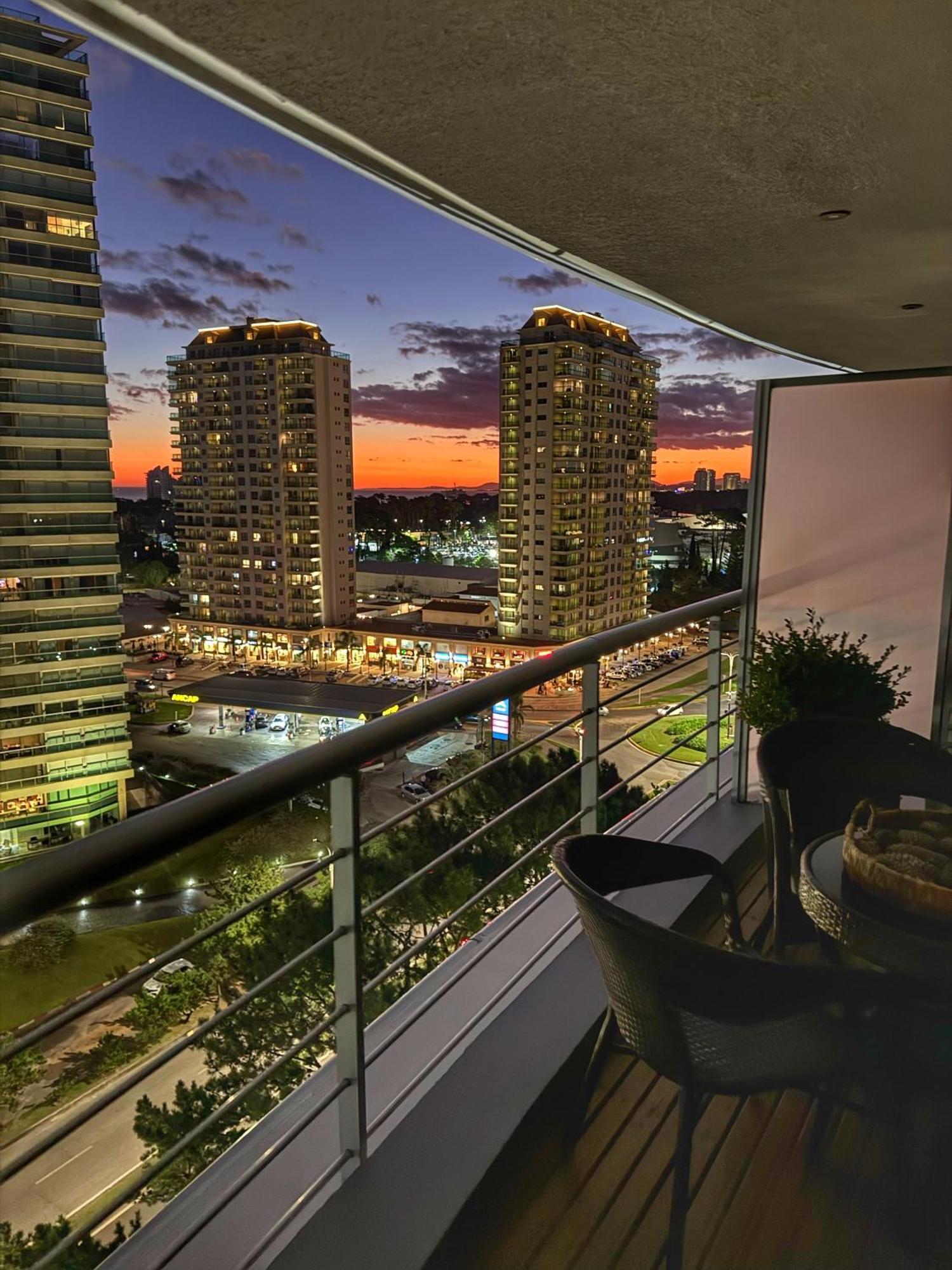 Apartamentos Torre Tressesenta Punta del Este Room photo